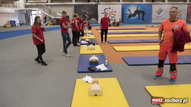 Zdjęcie w galerii na portalu naszraciborz.pl: Europejski Dzień Przywracania Czynności Serca w Szkole Mistrzostwa Sportowego wiadomości z regionu