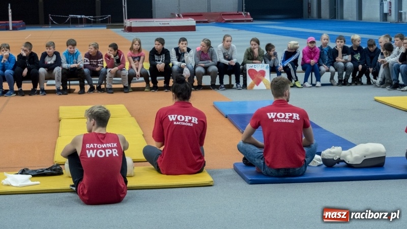 Zdjęcie w galerii na portalu naszraciborz.pl: Europejski Dzień Przywracania Czynności Serca w Szkole Mistrzostwa Sportowego wiadomości z regionu