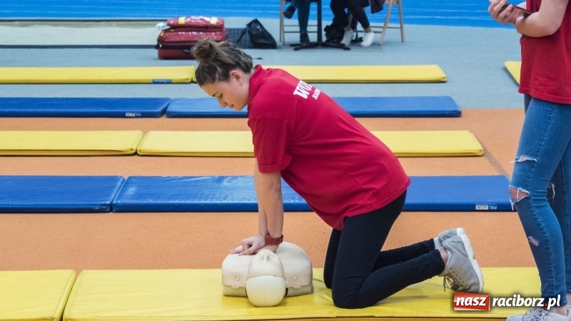 Zdjęcie w galerii na portalu naszraciborz.pl: Europejski Dzień Przywracania Czynności Serca w Szkole Mistrzostwa Sportowego wiadomości z regionu