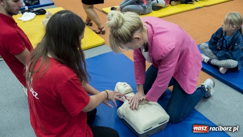 Zdjęcie w galerii na portalu naszraciborz.pl: Europejski Dzień Przywracania Czynności Serca w Szkole Mistrzostwa Sportowego wiadomości z regionu