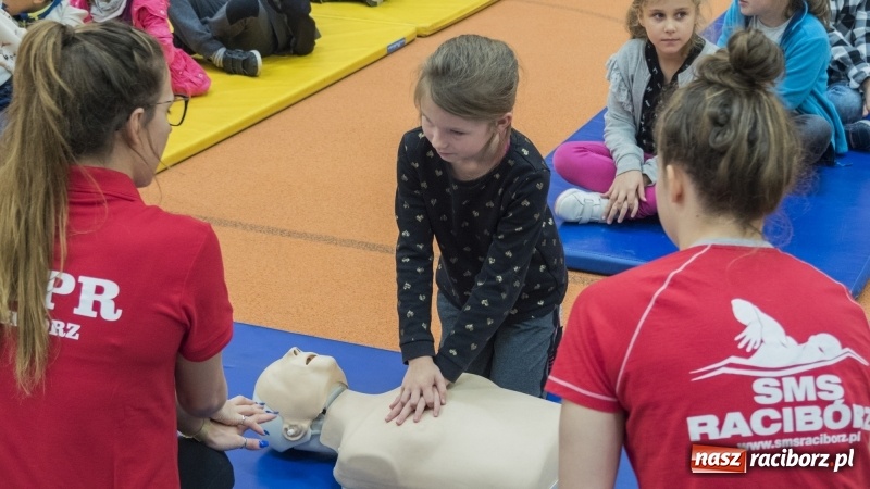 Zdjęcie w galerii na portalu naszraciborz.pl: Europejski Dzień Przywracania Czynności Serca w Szkole Mistrzostwa Sportowego wiadomości z regionu