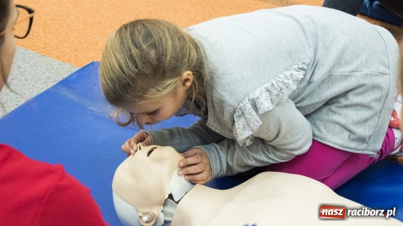 Zdjęcie w galerii na portalu naszraciborz.pl: Europejski Dzień Przywracania Czynności Serca w Szkole Mistrzostwa Sportowego wiadomości z regionu