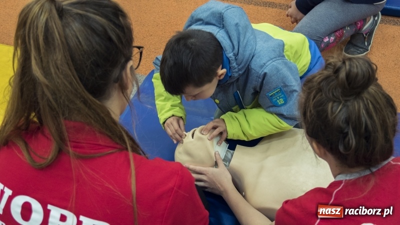 Zdjęcie w galerii na portalu naszraciborz.pl: Europejski Dzień Przywracania Czynności Serca w Szkole Mistrzostwa Sportowego wiadomości z regionu