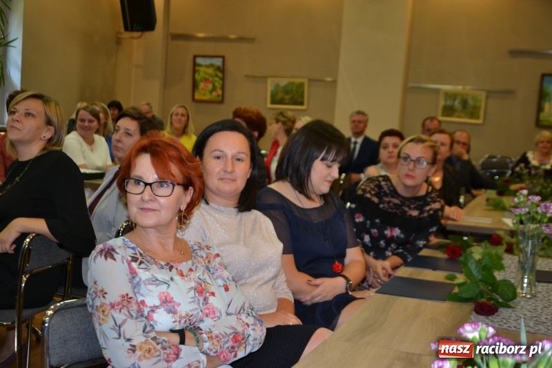 Zdjęcie w galerii na portalu naszraciborz.pl: Dzień Edukacji Narodowej w gminie Krzyżanowice  wiadomości z regionu