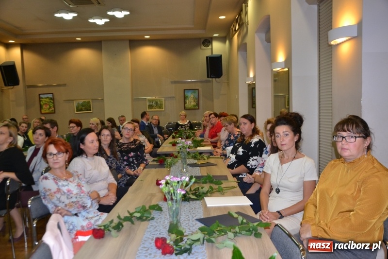 Zdjęcie w galerii na portalu naszraciborz.pl: Dzień Edukacji Narodowej w gminie Krzyżanowice  wiadomości z regionu