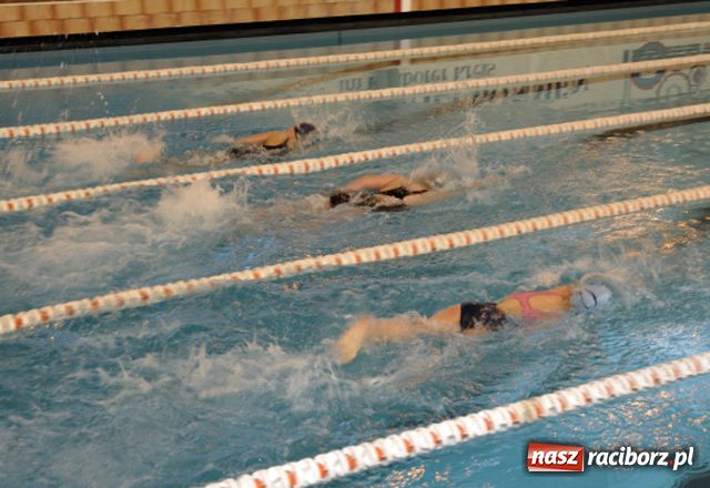 Zdjęcie w galerii na portalu naszraciborz.pl: Pływaczki z Moskwy w Raciborzu wiadomości z regionu