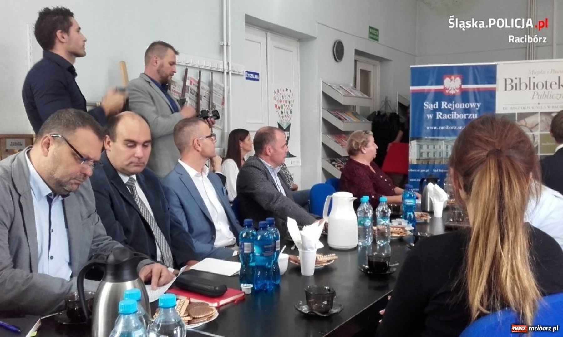 Zdjęcie w galerii na portalu naszraciborz.pl: Raciborscy dzielnicowi wzięli udział w debacie o mediacji wiadomości z regionu