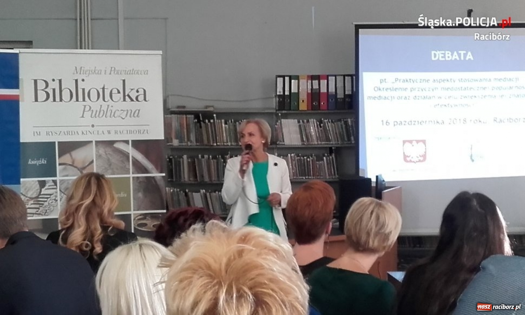 Zdjęcie w galerii na portalu naszraciborz.pl: Raciborscy dzielnicowi wzięli udział w debacie o mediacji wiadomości z regionu
