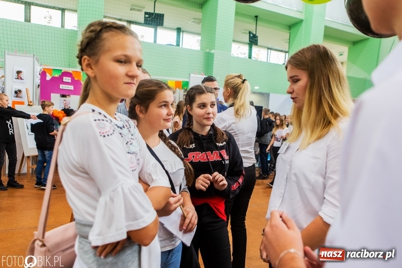Zdjęcie w galerii na portalu naszraciborz.pl: Raciborski Festiwal Perspektyw. Arena Rafako pełna młodzieży  wiadomości z regionu