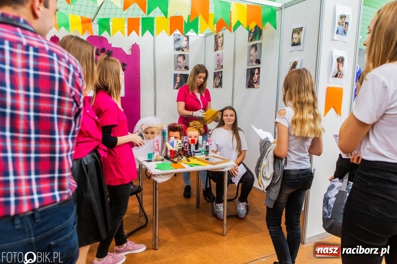 Zdjęcie w galerii na portalu naszraciborz.pl: Raciborski Festiwal Perspektyw. Arena Rafako pełna młodzieży  wiadomości z regionu