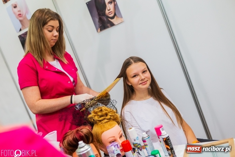 Zdjęcie w galerii na portalu naszraciborz.pl: Raciborski Festiwal Perspektyw. Arena Rafako pełna młodzieży  wiadomości z regionu