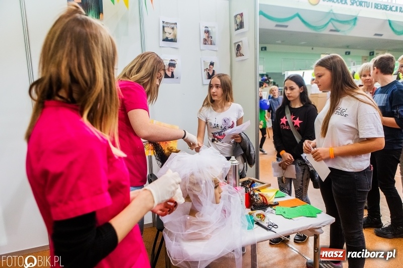 Zdjęcie w galerii na portalu naszraciborz.pl: Raciborski Festiwal Perspektyw. Arena Rafako pełna młodzieży  wiadomości z regionu