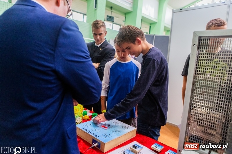 Zdjęcie w galerii na portalu naszraciborz.pl: Raciborski Festiwal Perspektyw. Arena Rafako pełna młodzieży  wiadomości z regionu