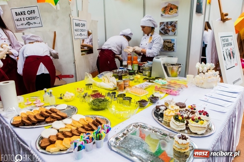 Zdjęcie w galerii na portalu naszraciborz.pl: Raciborski Festiwal Perspektyw. Arena Rafako pełna młodzieży  wiadomości z regionu