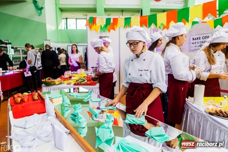 Zdjęcie w galerii na portalu naszraciborz.pl: Raciborski Festiwal Perspektyw. Arena Rafako pełna młodzieży  wiadomości z regionu