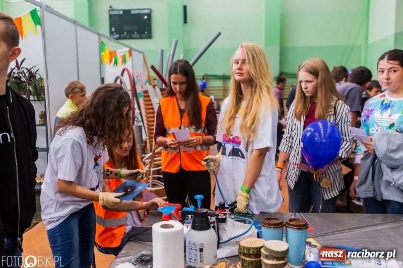 Zdjęcie w galerii na portalu naszraciborz.pl: Raciborski Festiwal Perspektyw. Arena Rafako pełna młodzieży  wiadomości z regionu