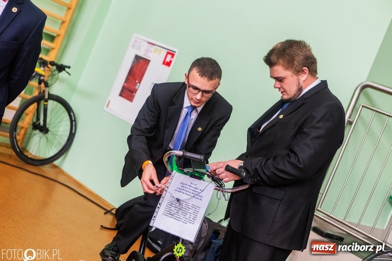 Zdjęcie w galerii na portalu naszraciborz.pl: Raciborski Festiwal Perspektyw. Arena Rafako pełna młodzieży  wiadomości z regionu