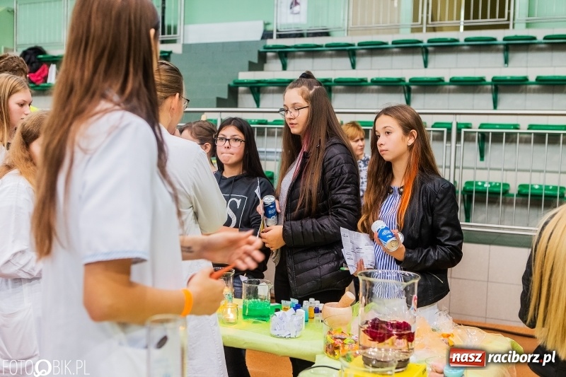 Zdjęcie w galerii na portalu naszraciborz.pl: Raciborski Festiwal Perspektyw. Arena Rafako pełna młodzieży  wiadomości z regionu