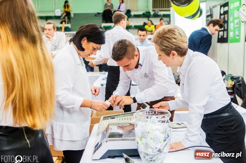 Zdjęcie w galerii na portalu naszraciborz.pl: Raciborski Festiwal Perspektyw. Arena Rafako pełna młodzieży  wiadomości z regionu