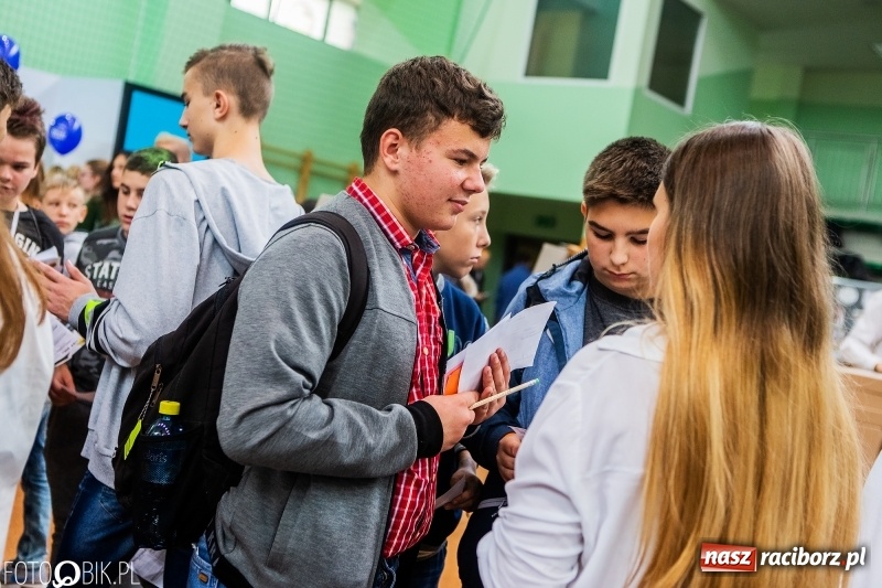 Zdjęcie w galerii na portalu naszraciborz.pl: Raciborski Festiwal Perspektyw. Arena Rafako pełna młodzieży  wiadomości z regionu