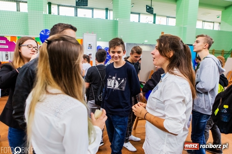 Zdjęcie w galerii na portalu naszraciborz.pl: Raciborski Festiwal Perspektyw. Arena Rafako pełna młodzieży  wiadomości z regionu
