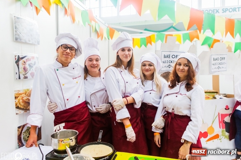 Zdjęcie w galerii na portalu naszraciborz.pl: Raciborski Festiwal Perspektyw. Arena Rafako pełna młodzieży  wiadomości z regionu
