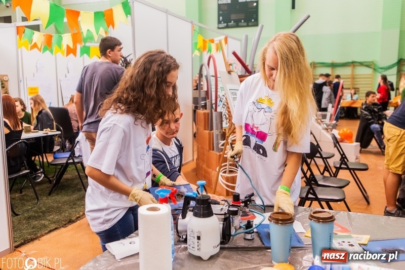 Zdjęcie w galerii na portalu naszraciborz.pl: Raciborski Festiwal Perspektyw. Arena Rafako pełna młodzieży  wiadomości z regionu