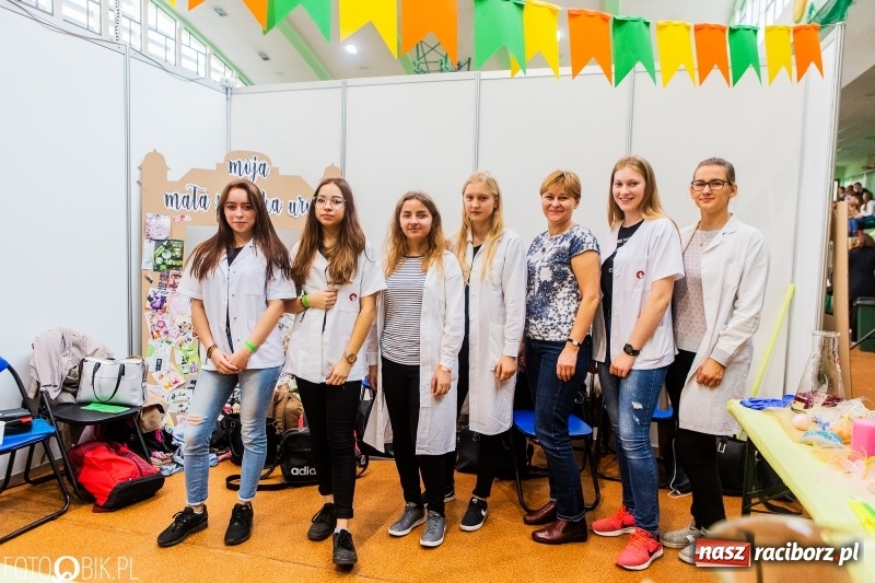 Zdjęcie w galerii na portalu naszraciborz.pl: Raciborski Festiwal Perspektyw. Arena Rafako pełna młodzieży  wiadomości z regionu