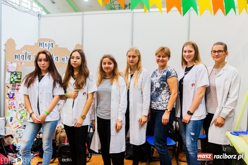 Zdjęcie w galerii na portalu naszraciborz.pl: Raciborski Festiwal Perspektyw. Arena Rafako pełna młodzieży  wiadomości z regionu