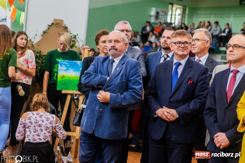 Zdjęcie w galerii na portalu naszraciborz.pl: Raciborski Festiwal Perspektyw. Arena Rafako pełna młodzieży  wiadomości z regionu
