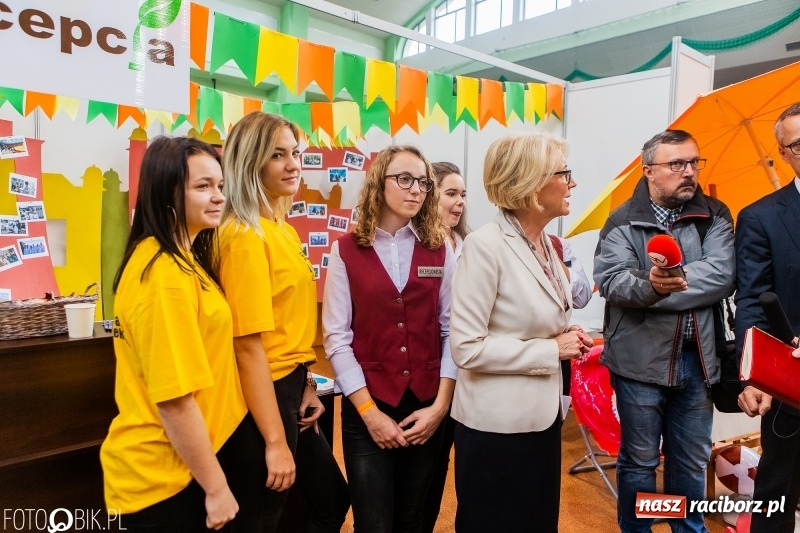 Zdjęcie w galerii na portalu naszraciborz.pl: Raciborski Festiwal Perspektyw. Arena Rafako pełna młodzieży  wiadomości z regionu