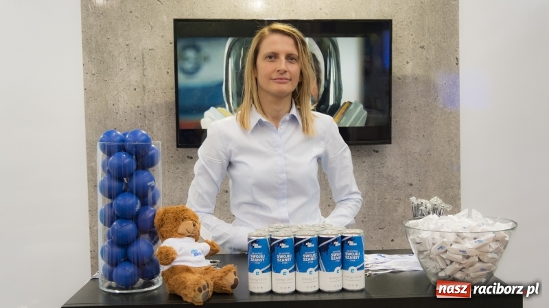 Zdjęcie w galerii na portalu naszraciborz.pl: Raciborski Festiwal Perspektyw. Arena Rafako pełna młodzieży  wiadomości z regionu