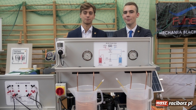 Zdjęcie w galerii na portalu naszraciborz.pl: Raciborski Festiwal Perspektyw. Arena Rafako pełna młodzieży  wiadomości z regionu