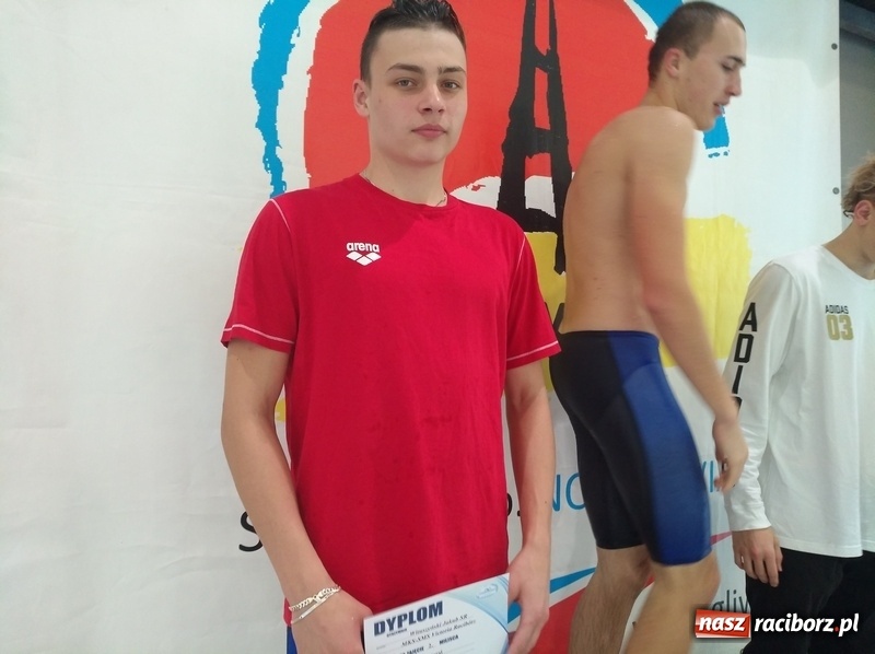 Zdjęcie w galerii na portalu naszraciborz.pl: Pływacki pogrom na zawodach w Gliwicach wiadomości z regionu