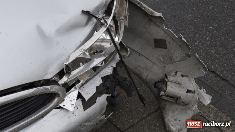 Zdjęcie w galerii na portalu naszraciborz.pl: Trzy kolizje na raciborskich drogach  wiadomości z regionu