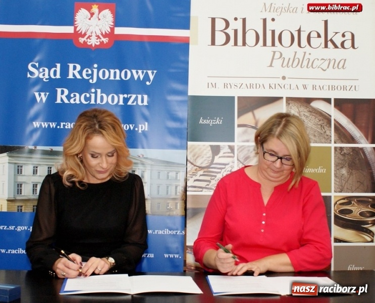 Zdjęcie w galerii na portalu naszraciborz.pl: Podpisanie porozumienia o współpracy i godziny gorącej dyskusji, czyli debata Sądu Rejonowego w raciborskiej bibliotece  wiadomości z regionu