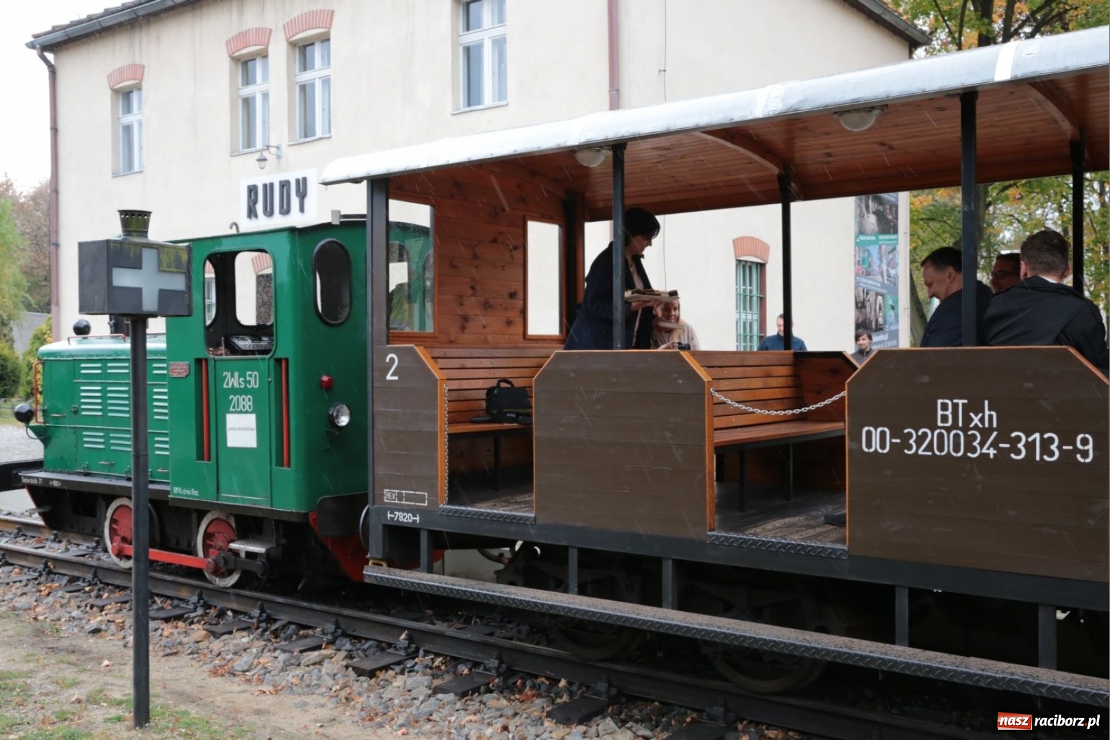Zdjęcie w galerii na portalu naszraciborz.pl: Trasa kolejki wąskotorowej stała się dłuższa. Teraz pociąg dojedzie do Stodół wiadomości z regionu