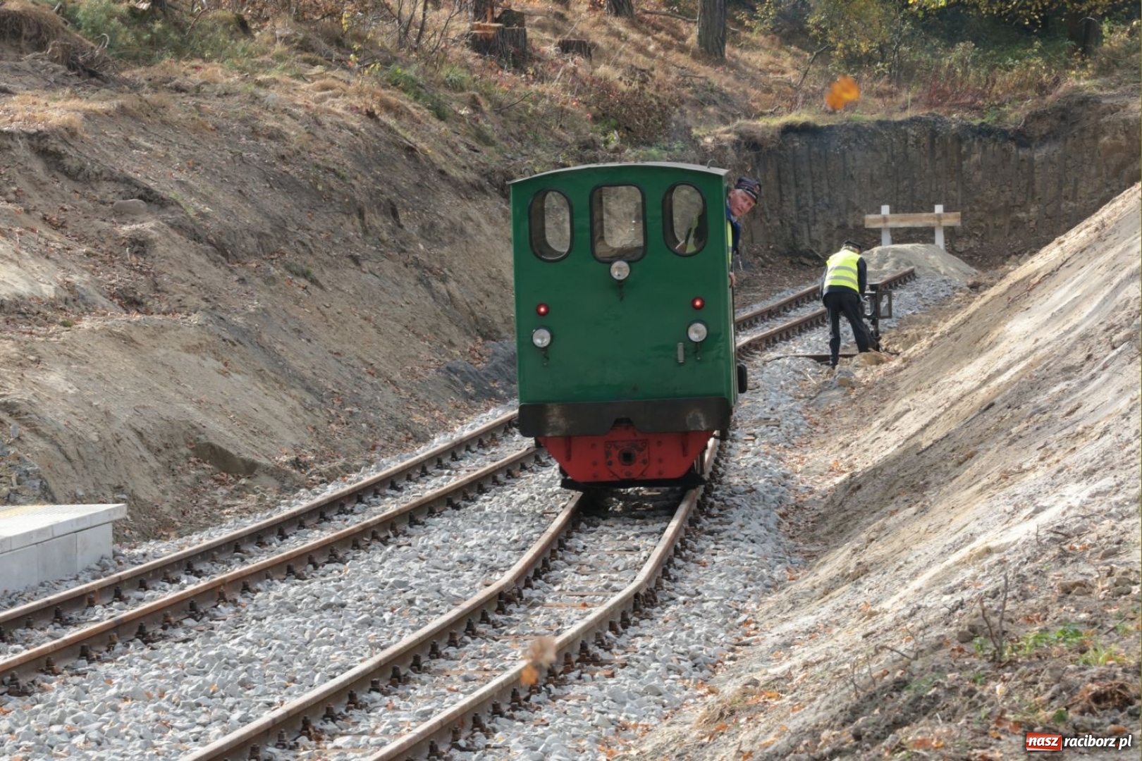 Zdjęcie w galerii na portalu naszraciborz.pl: Trasa kolejki wąskotorowej stała się dłuższa. Teraz pociąg dojedzie do Stodół wiadomości z regionu