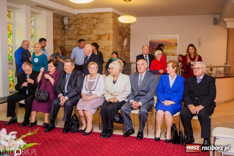 Zdjęcie w galerii na portalu naszraciborz.pl: Pięćdziesiąt lat minęło jak jeden dzień. Złote gody w raciborskim USC wiadomości z regionu