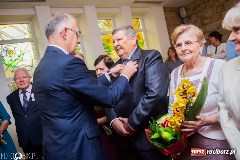 Zdjęcie w galerii na portalu naszraciborz.pl: Pięćdziesiąt lat minęło jak jeden dzień. Złote gody w raciborskim USC wiadomości z regionu