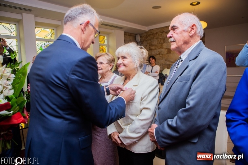 Zdjęcie w galerii na portalu naszraciborz.pl: Pięćdziesiąt lat minęło jak jeden dzień. Złote gody w raciborskim USC wiadomości z regionu
