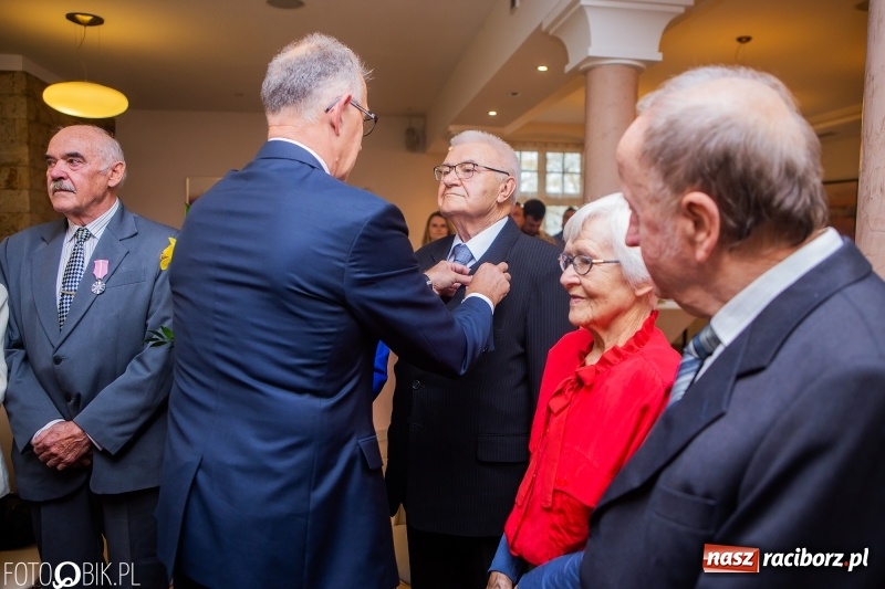 Zdjęcie w galerii na portalu naszraciborz.pl: Pięćdziesiąt lat minęło jak jeden dzień. Złote gody w raciborskim USC wiadomości z regionu