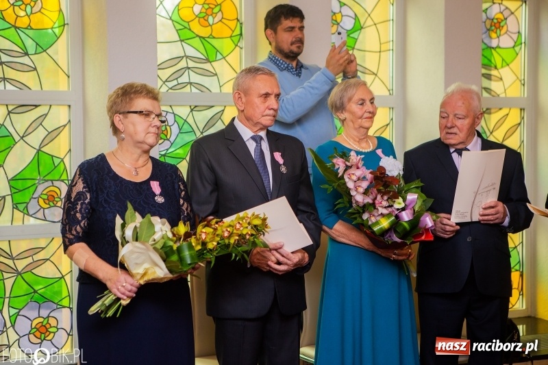 Zdjęcie w galerii na portalu naszraciborz.pl: Pięćdziesiąt lat minęło jak jeden dzień. Złote gody w raciborskim USC wiadomości z regionu