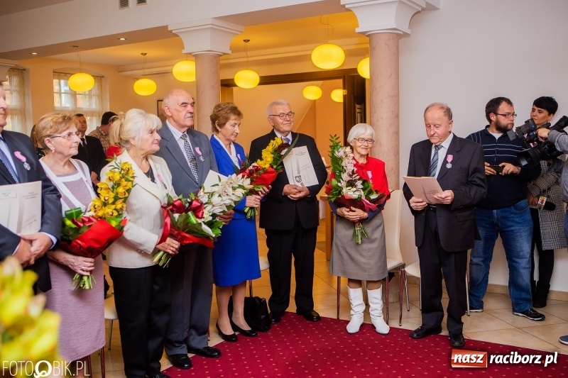 Zdjęcie w galerii na portalu naszraciborz.pl: Pięćdziesiąt lat minęło jak jeden dzień. Złote gody w raciborskim USC wiadomości z regionu