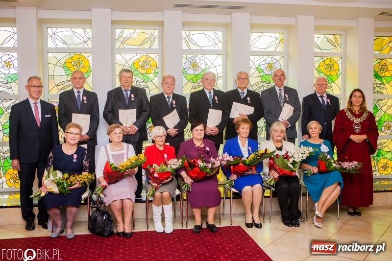 Zdjęcie w galerii na portalu naszraciborz.pl: Pięćdziesiąt lat minęło jak jeden dzień. Złote gody w raciborskim USC wiadomości z regionu