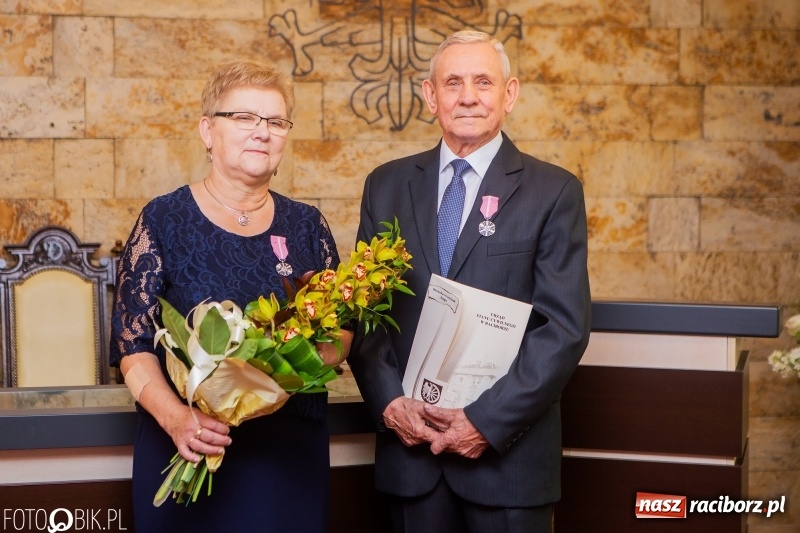 Zdjęcie w galerii na portalu naszraciborz.pl: Pięćdziesiąt lat minęło jak jeden dzień. Złote gody w raciborskim USC wiadomości z regionu