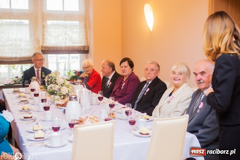 Zdjęcie w galerii na portalu naszraciborz.pl: Pięćdziesiąt lat minęło jak jeden dzień. Złote gody w raciborskim USC wiadomości z regionu