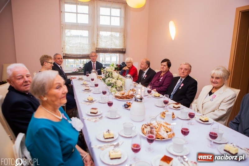 Zdjęcie w galerii na portalu naszraciborz.pl: Pięćdziesiąt lat minęło jak jeden dzień. Złote gody w raciborskim USC wiadomości z regionu