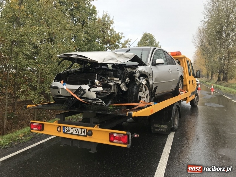 Zdjęcie w galerii na portalu naszraciborz.pl: Czołowe zderzenie audi i forda na DW 919 wiadomości z regionu