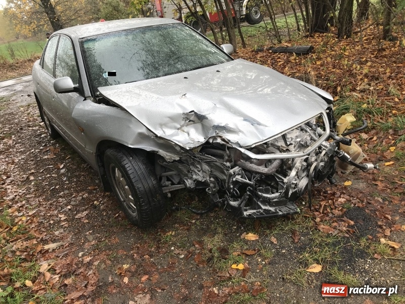 Zdjęcie w galerii na portalu naszraciborz.pl: Czołowe zderzenie audi i forda na DW 919 wiadomości z regionu